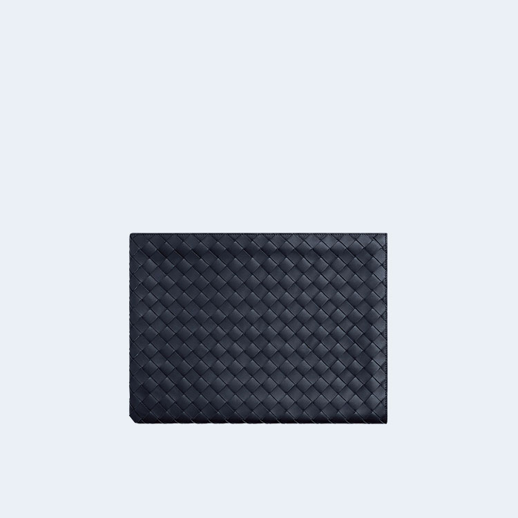 보테가 베네타 인트레치아토 투톤 하프 지퍼 파우치