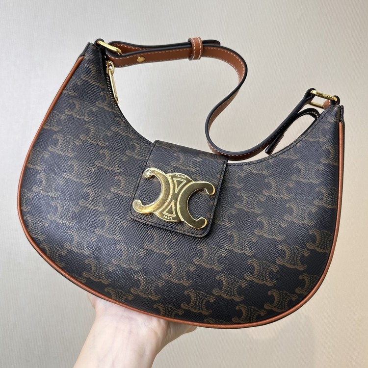 셀린느 미디엄 아바 트리옹프 백 텐