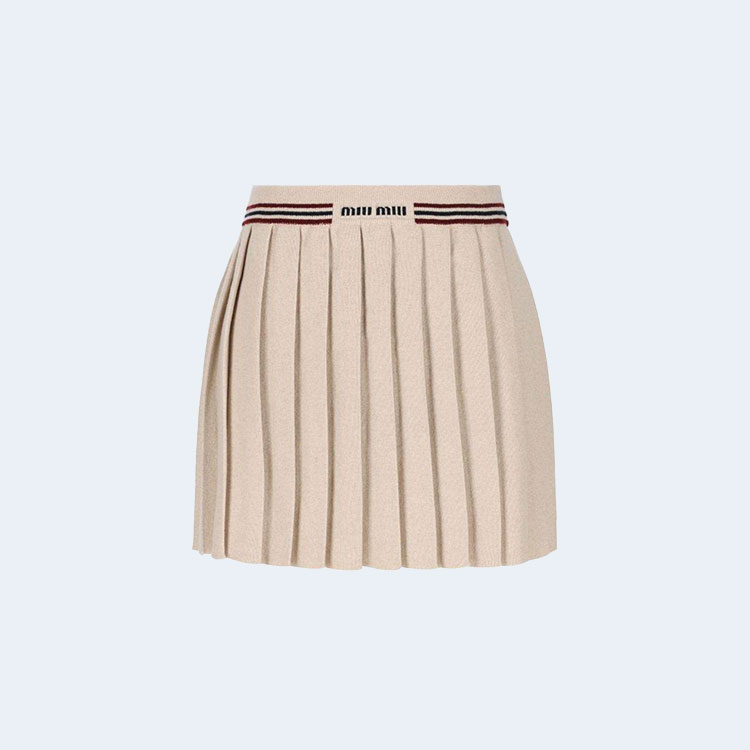 미우미우 내추럴 로고 자수 플리츠 미니스커트