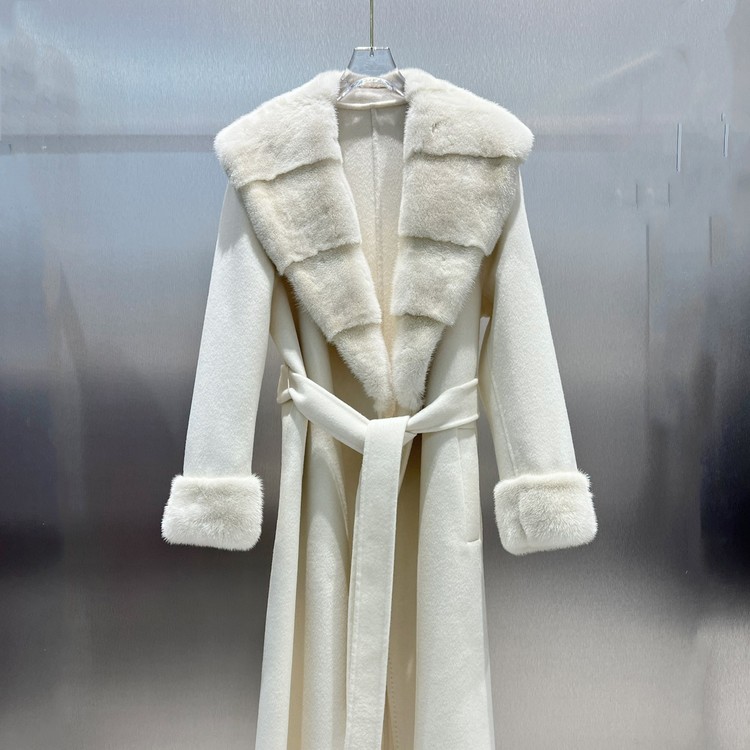 막스마라  100%캐시미어 밍크 코트