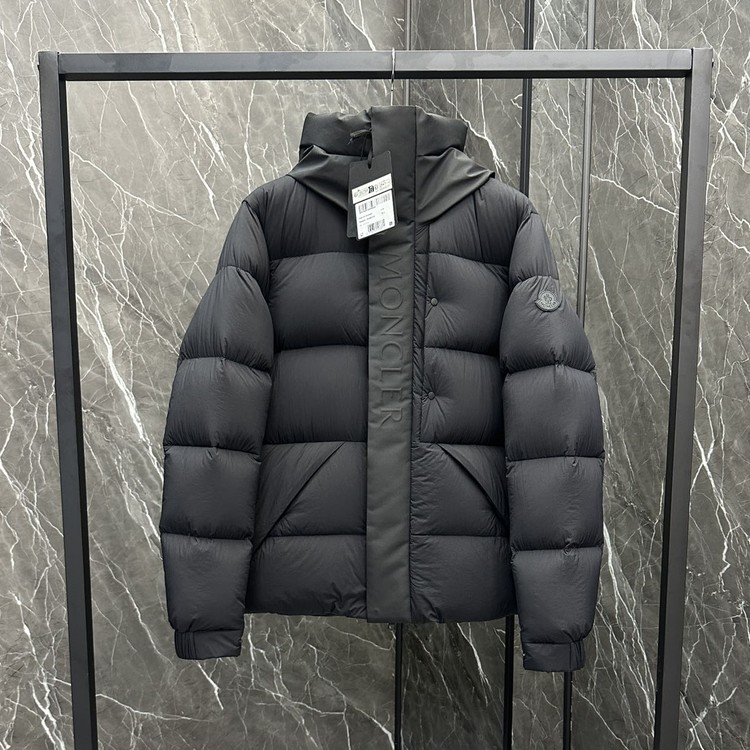 몽클레어 마데이라 패딩