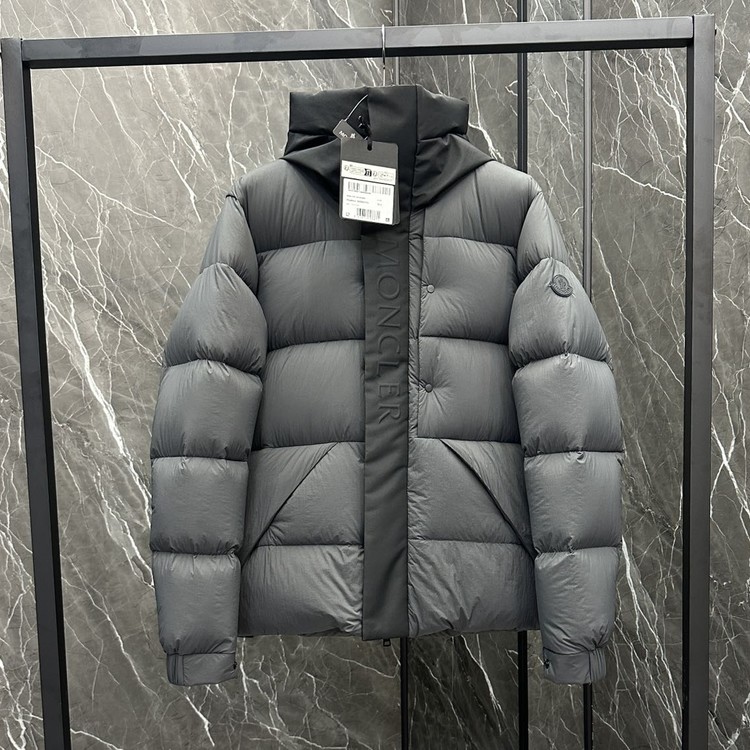 몽클레어 마데이라 패딩