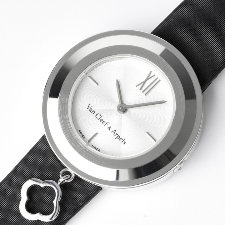 반클리프 앤 아펠 참 워치 실버 블랙