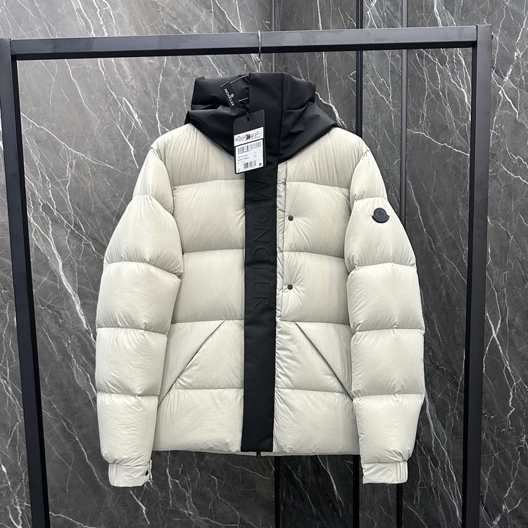 몽클레어 마데이라 패딩