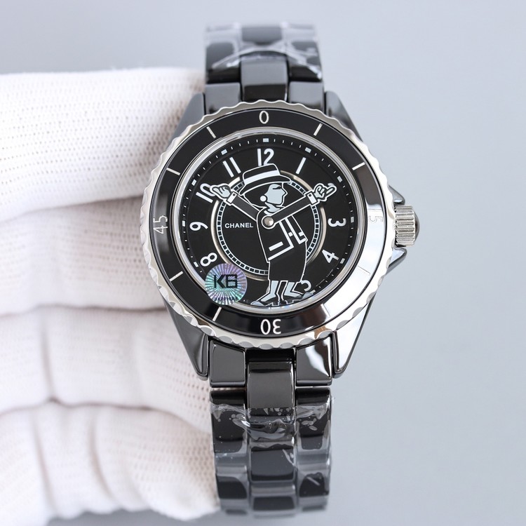 샤넬 24SS 마드모아젤  J12 라 파우자 블랙 38 MM