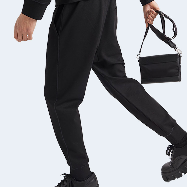 프라다 테크니컬 플리스 팬츠