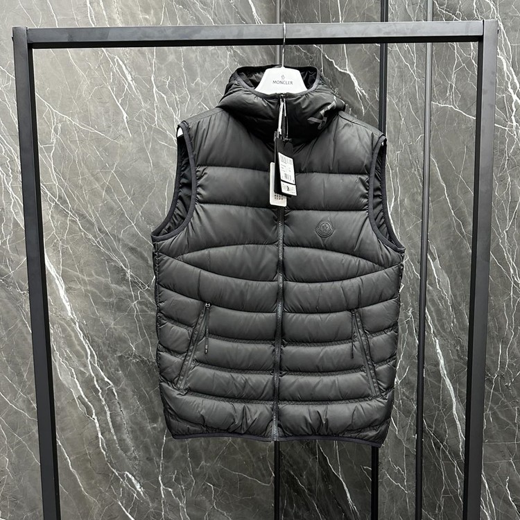 몽클레어 누비에라 베스트 패딩 블랙