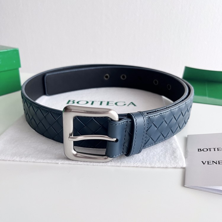 보테가 베네타 인트레치아토 레더 벨트 블루