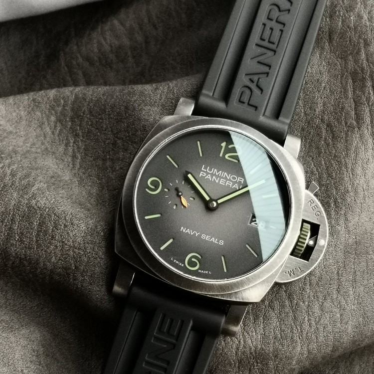 파네라이 루미노르 PAM01412