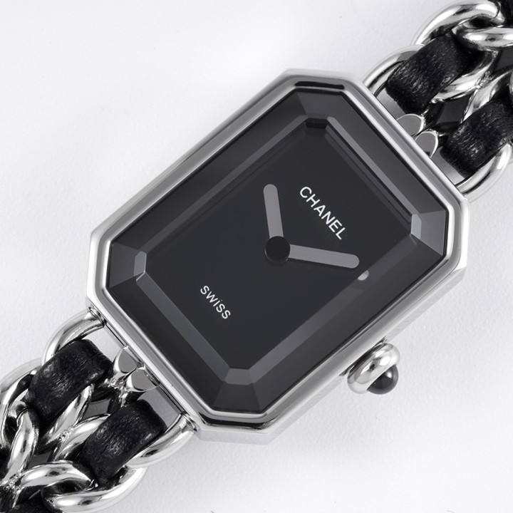 샤넬 프리미에르 화이트 블랙