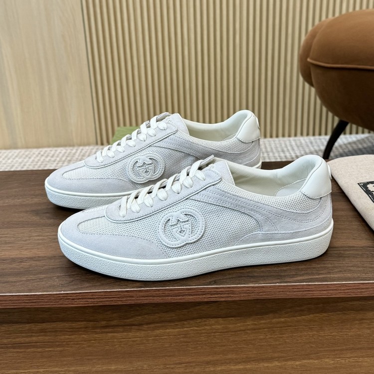 구찌 인터로킹 G 화이트 스웨이드