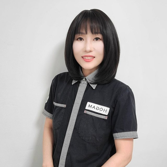 <span style="color:white";>반려견 인지교육센터 호감<br><b> 대표선생님  |  호은미</b></span>