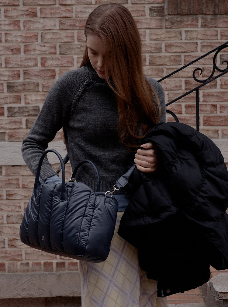 dierneas Pané venti Whipping Ivory Tote Bag