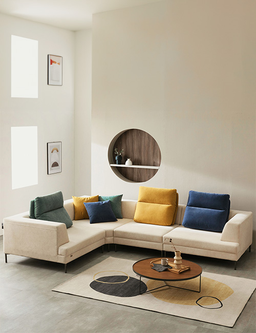 <p style="text-align:left; font-size:16px; margin-top:26px;">아크 코너형 소파, 이동형 등받이<br><span style="color:#666;">₩ 2,000,000</span></p>