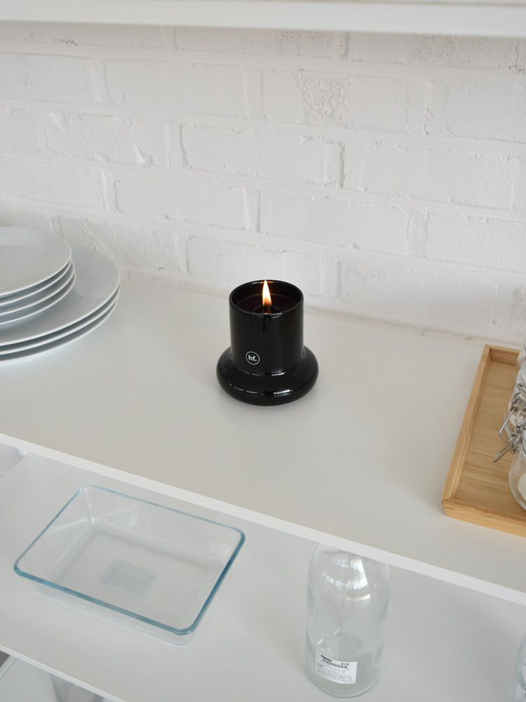 ラウンド セラミック キャンドル ブラック エディション - 3つの香り