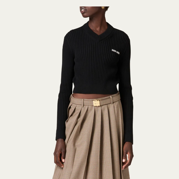 MIUMIU 미우미우 브이넥 리브드 울 크롭 니트 스웨터 ▶매장-370만원◀