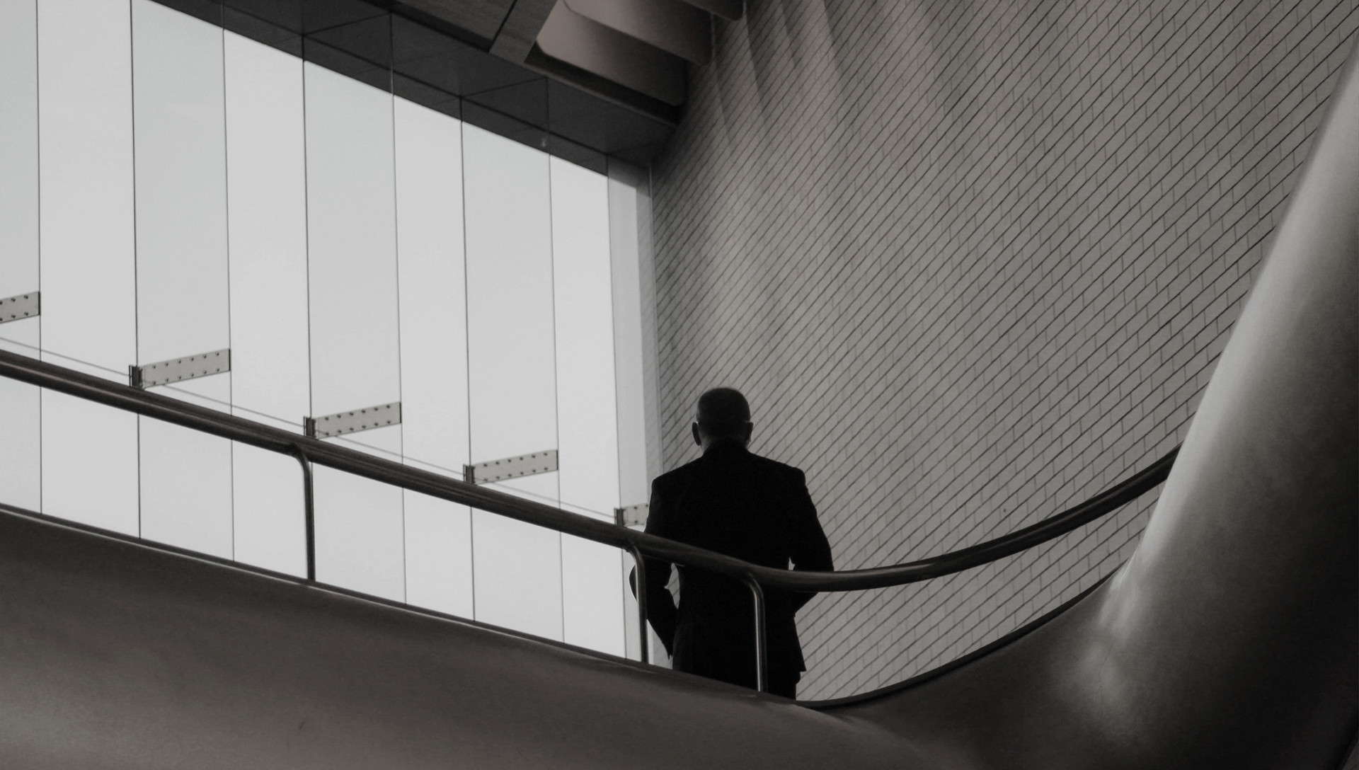 <table class="noBorder" style="width: 100%;"> 	<tbody> 		<tr> 			<td style="width:95%;">  				<p style="font-family: ‘Inter’, sans-serif; line-height: 1.5; font-weight: 800; letter-spacing: 0.2em; text-align: left;"><span style="font-size: 14px;  color:#ffffff;">INVESTMENT</span></p>  				<p style="font-family: Pretendard, sans-serif; line-height: 2; font-weight: 700; letter-spacing: -0.01em; color:#ffffff; text-align: left;"><span style="font-size: 28px;">투자</span></p> 			</td> 			<td style="width: 5%; vertical-align: top;"><img src="https://cdn.imweb.me/upload/S202411162bca56155c7f5/ad80d81758405.png" style="width: 26px;" class="fr-fic fr-dii"></td> 		</tr> 	</tbody> </table>