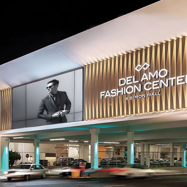 <p style="text-align: center; line-height: 2;"><strong><span style="font-size: 18px;">Del Amo Fashion Center</span></strong></p>  <p style="text-align: center; line-height: 2;"><span style="font-size: 18px; color: rgb(115, 115, 115);">Torrance, CA</span></p>