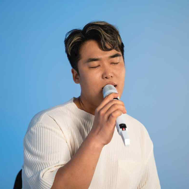<br><p style="text-align: center; line-height: 2;"><strong><span style="font-size: 18px; color: rgb(8, 8, 8);">Vocal 김성현</span></strong></p>