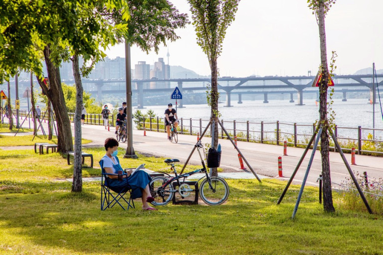 Korea Lead Plastic Surgery Nearby Attractions Cultural and Natural Spaces Hangang Park