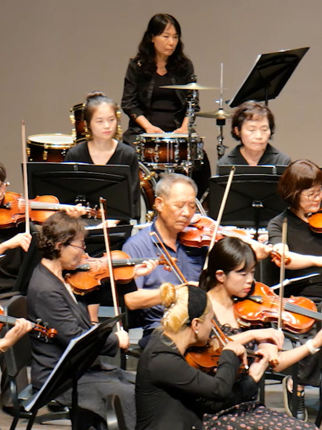   <h4 style="text-align: center;"><span style="color: rgb(255, 255, 255); font-size: 30px; letter-spacing: 0px;"><strong>음악창의도시2.0</strong></span></h4>  <h4 style="text-align: center;"><span style="font-size: 14px; letter-spacing: 8px;"><p><br></p><img src="https://cdn.imweb.me/upload/S2023112006b32b823a19f/67e15b7337493.png" class="fr-fin fr-dib"></span></h4>  <p style="text-align: center;"> 	<br> </p>  <p style="text-align: center;"><span style="font-size: 16px;"><span style="color: rgb(255, 255, 255);">음악이 흐르는 도시</span></span></p>  <p style="text-align: center;"><span style="font-size: 16px;"><span style="color: rgb(255, 255, 255);">글로벌 음악도시</span></span></p>  <p style="text-align: center;"> 	<br> </p>