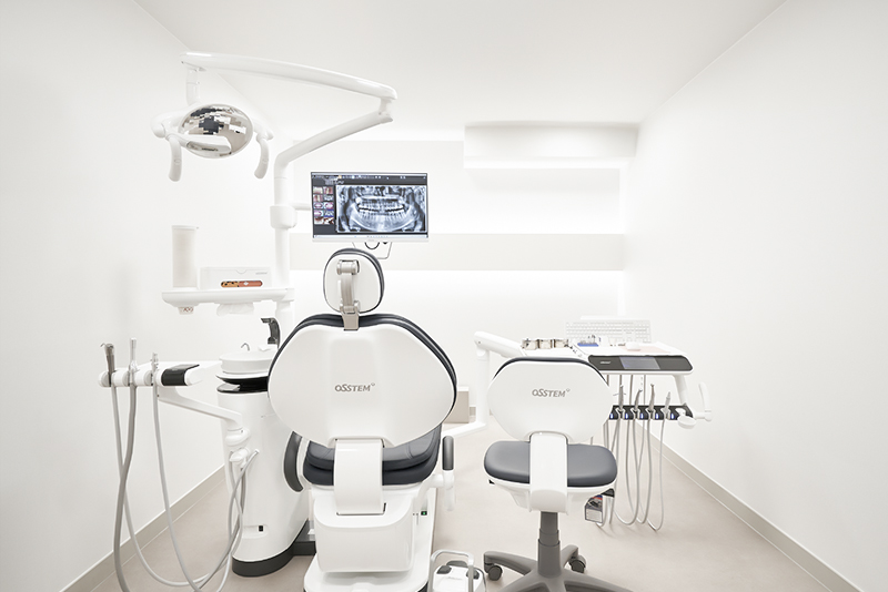 부천-연세미소애치과-인레이치료-진료실