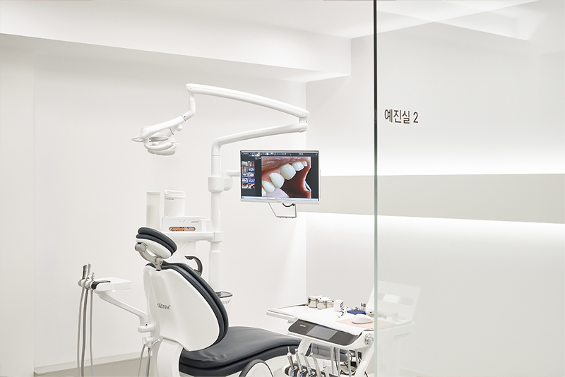 부천-연세미소애치과-일반진료-예진실