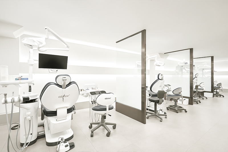 부천-연세미소애치과-충치치료-진료실