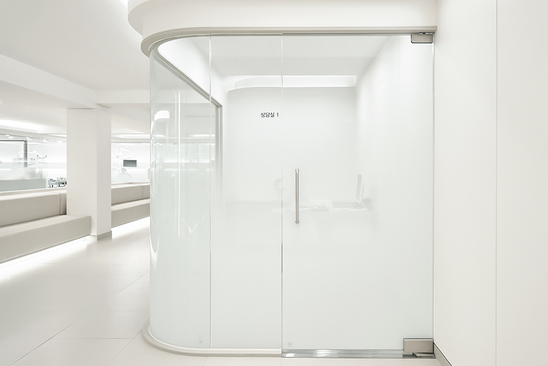 부천-연세미소애치과-틀니치료-상담실