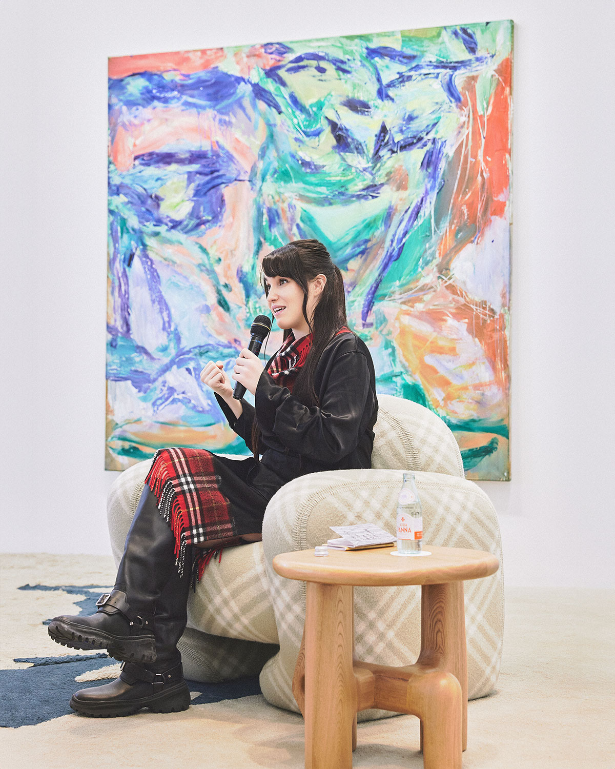 <p style="text-align: left;">Sarah Cunningham during artist talk at Burberry Seoul Flagship, © Sarah Cunningham, courtesy Vogue Korea, photographed by Lee Shin-jae</p>
