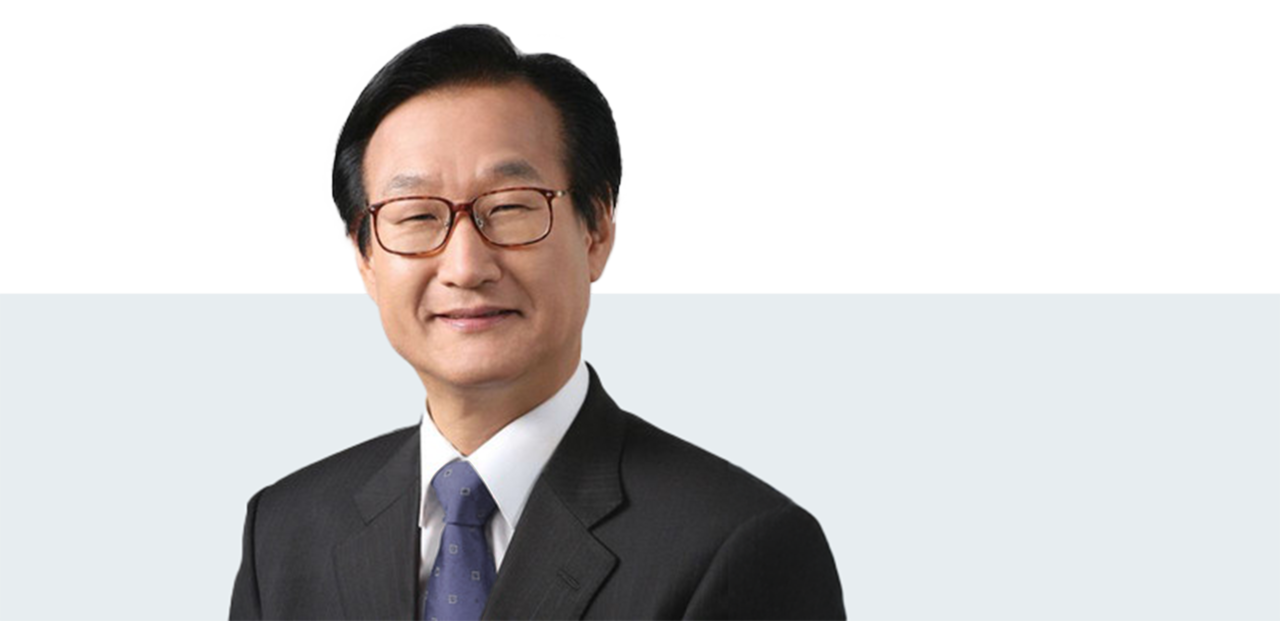 <alt=정수장학회 11대 허원제 이사장>