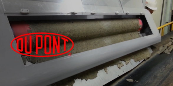 Layer of dewatered sludge cake with air gaps, highlighting the natural ventilation drying process for moisture reduction
