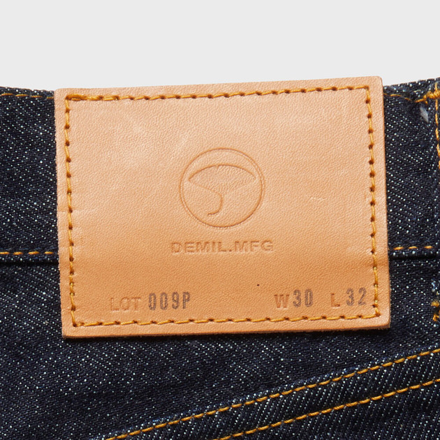 Lot. 009에 대하여 : Demil MFG