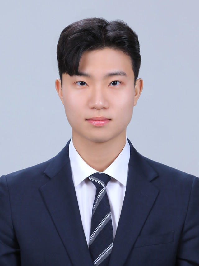 <span><strong>김두현</strong></span><p>Y-FoRM 36대 회장</p>