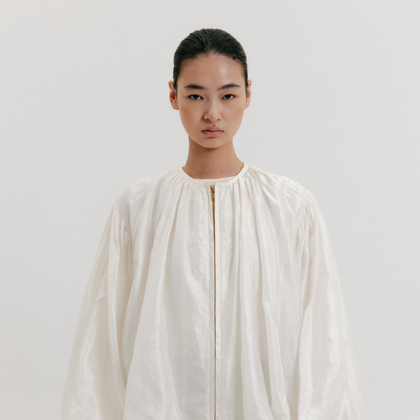 Shirred Volume Jumper - Ivory : EENK SHOP