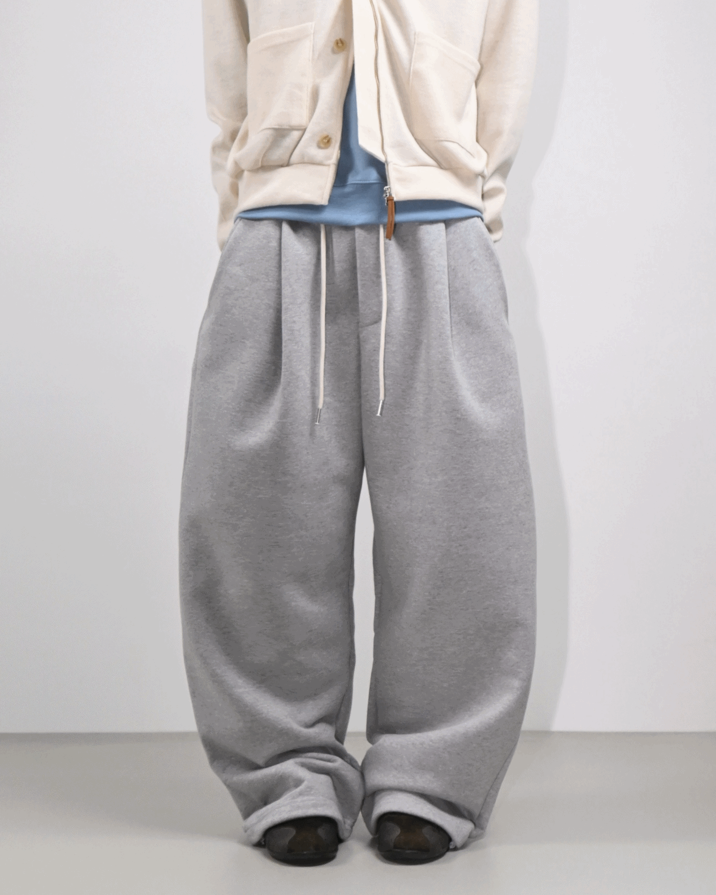 【DEARMINE】One-tuck Balloon Sweatpants Drawcord Balloon Sweatpants – Two Cumberland