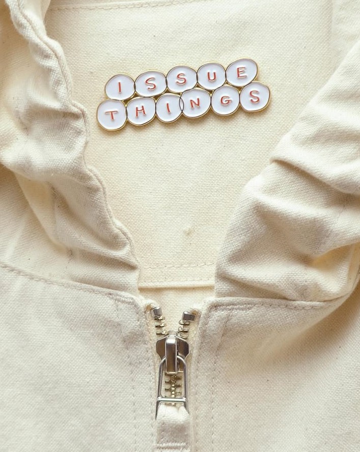 ISSUETHINGS, which started in Japan in 2020, is a brand that refuses to compromise on a single genre and continuously combines new and diverse elements in its designs. Just like the brand name, they experiment with new things every season, and all of their products are released under the name 'TYPE'.