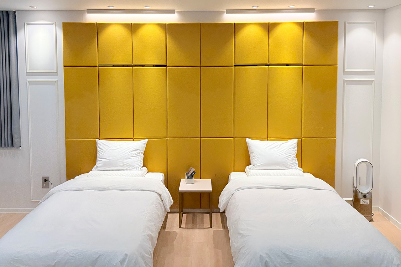 SUITE ROOM
