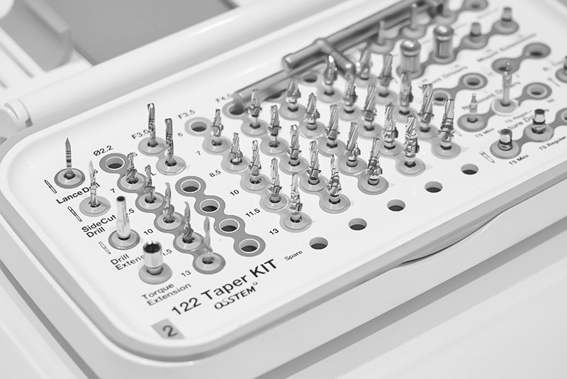 부천-연세미소애치과-임플란트센터-디자털가이드임플란트