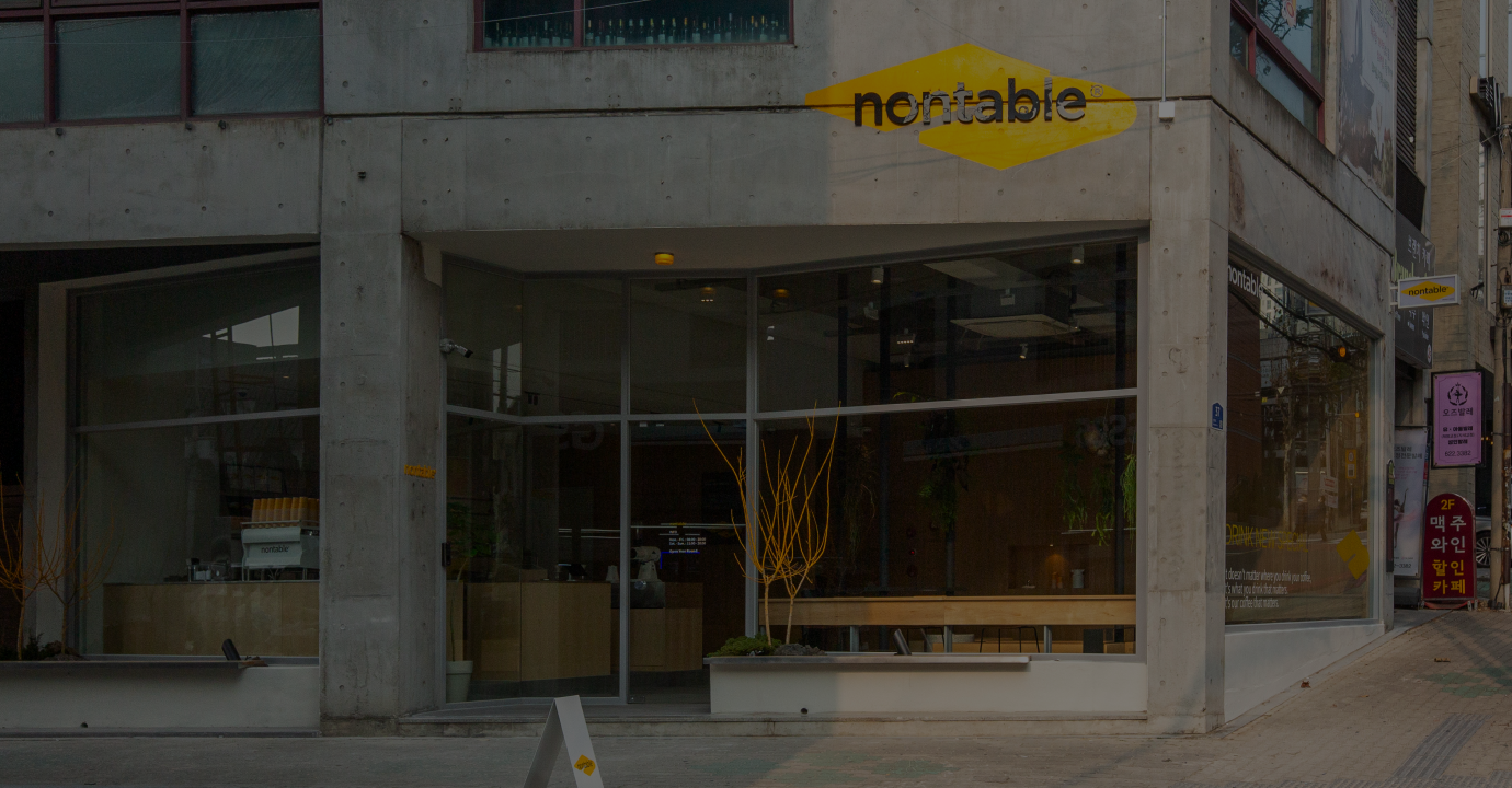 <p style="margin-bottom: 6px; margin-left: 6px; line-height: 1.5; letter-spacing: -0.02em; text-align: left;"><span style="font-size: 16px; font-weight: 600; color: rgb(255, 255, 255);">범어점</span><span style="font-size: 14px; color: rgb(255, 255, 255, 0.6);"><br>대구 수성구 상록로 37 1층 </span></p>