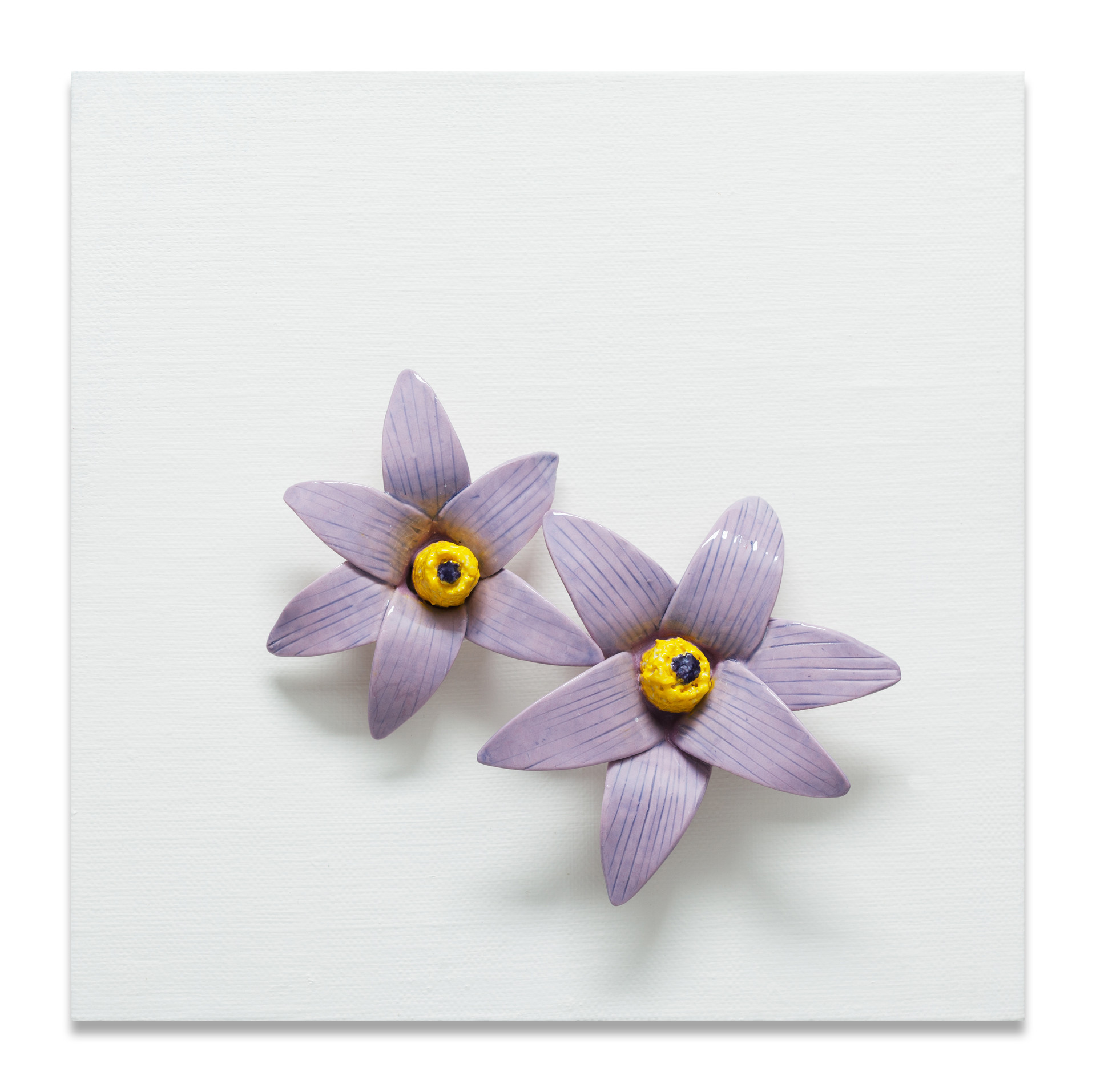  Flower. Ceramic, acrylic on canvas, 20 x 20cm