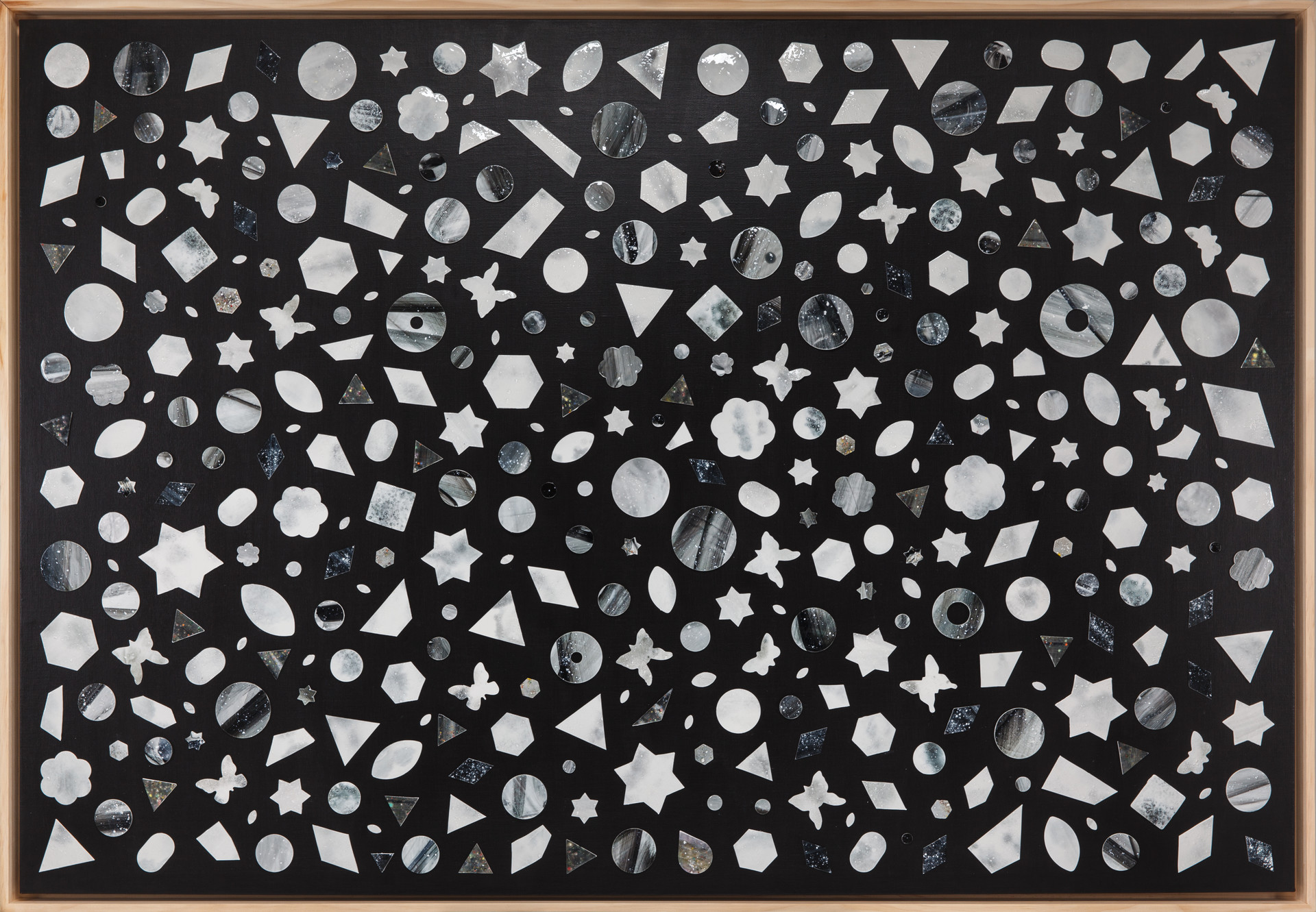 꿈의 기한 _ The Deadline of a Dream. Ceramic, acrylic on canvas. 103 x 150cm