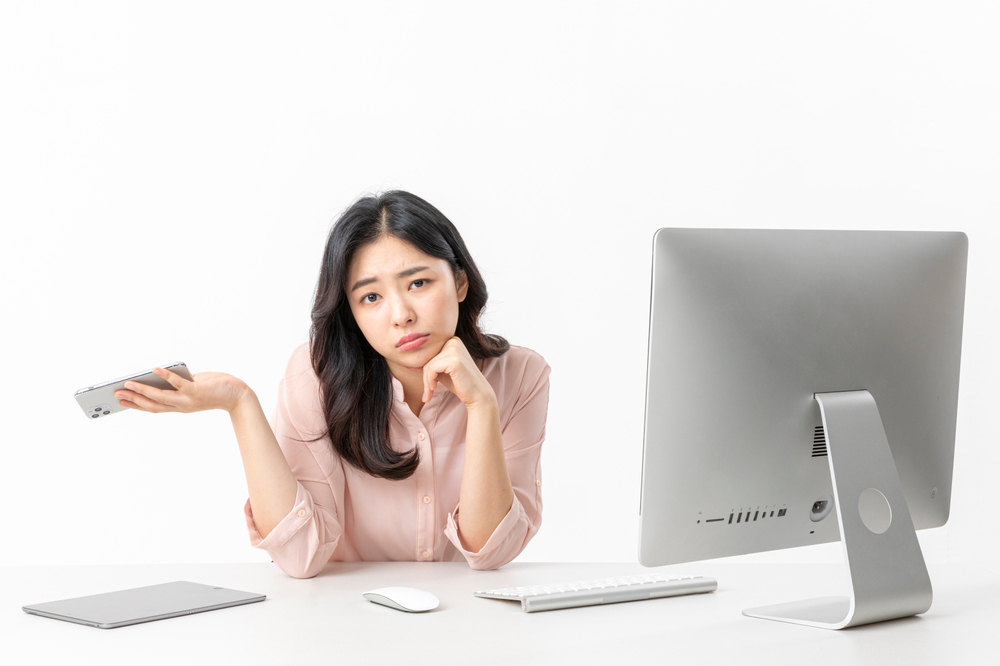 <div style="position: relative; width: 100%; height: 100%;">   <div style="position: absolute; top: 0; left: 0; width: 100%; height: 100%; pointer-events: none; display: flex; justify-content: center; align-items: center;">     <svg xmlns="http://www.w3.org/2000/svg" viewBox="0 0 100 100" style="width: 100%; height: 100%; fill: none; stroke: white; stroke-width: 5;">       <line x1="0" y1="0" x2="100" y2="100" />       <line x1="100" y1="0" x2="0" y2="100" />     </svg>   </div> </div>