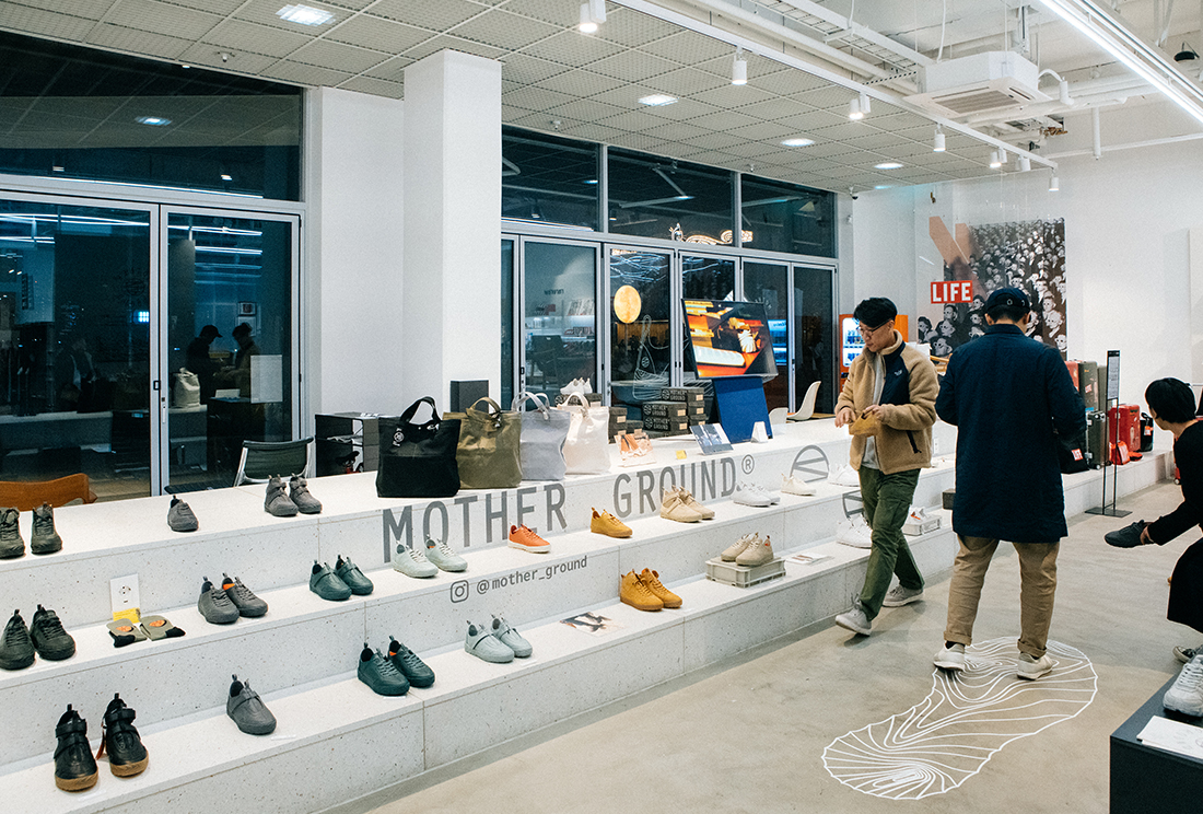 <p style="text-align: left; margin-top: 32px;"><span style="font-size: 10px; color: #333;">보부스토어 17 스트롤 Strol (광교, 경기)</span></p>