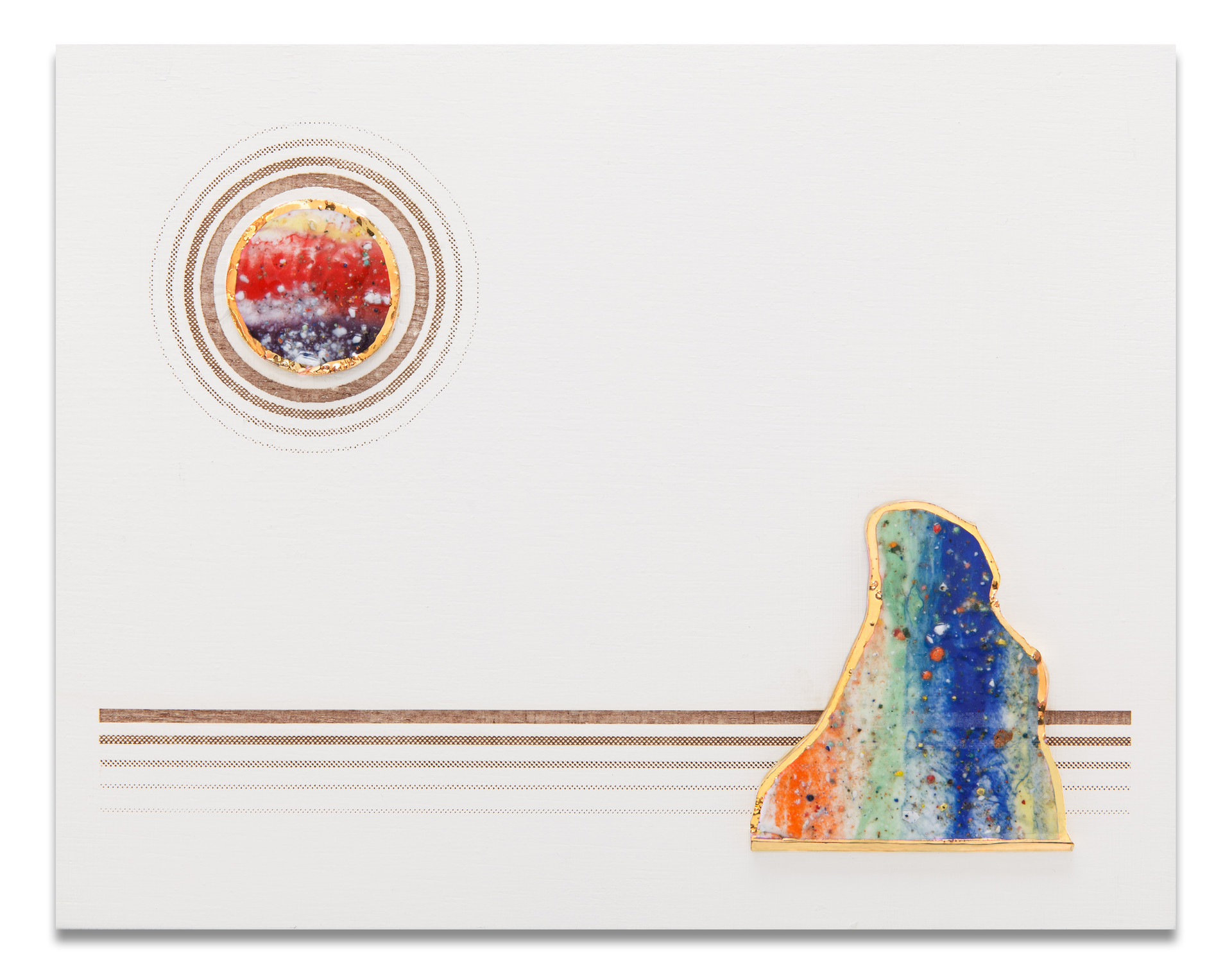 장생도 _ 도화 X 한스팩토리. ceramic, 24k gold on wood. 27x22cm