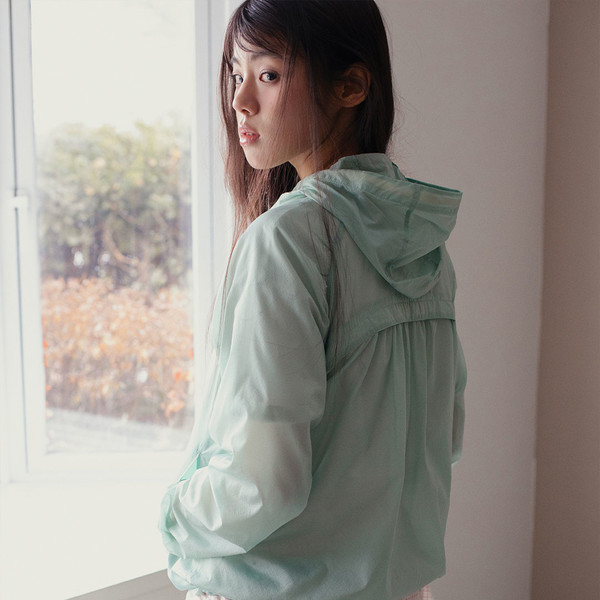 [THE MUSEUM VISITOR]★韓国人気★LOVE SEE-THROUGH WINDBREAKER LOVE SEE-THROUGH WINDBREAKER (LIGHT TEAL) : THE MUSEUM VISITOR