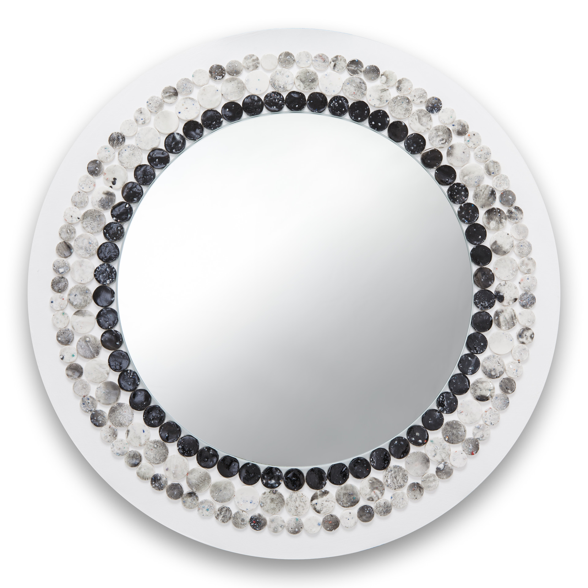 Black in the moon. ceramic, mirror on wood. 45x45cm