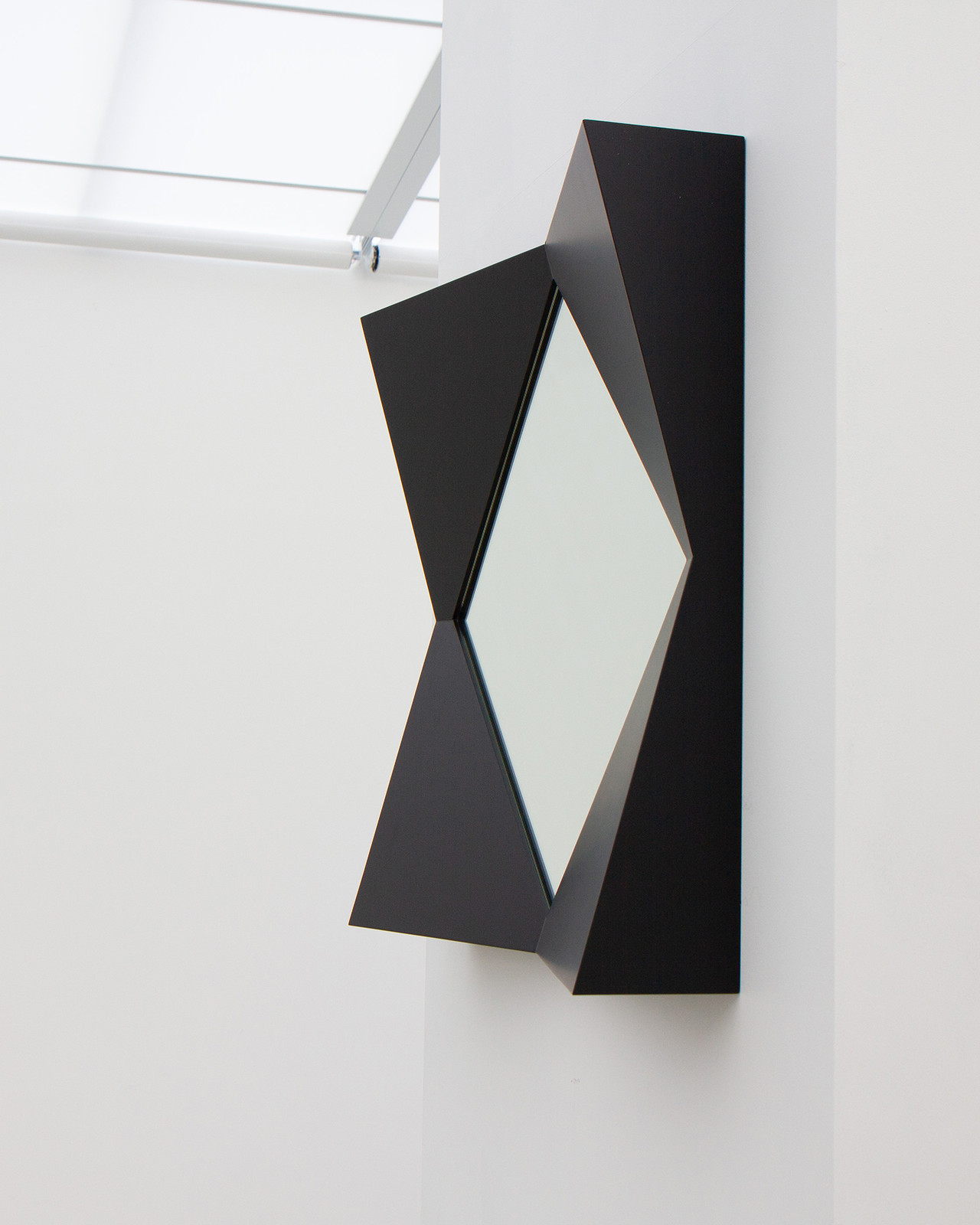 ONYX Mirror ©Jung Yubin
