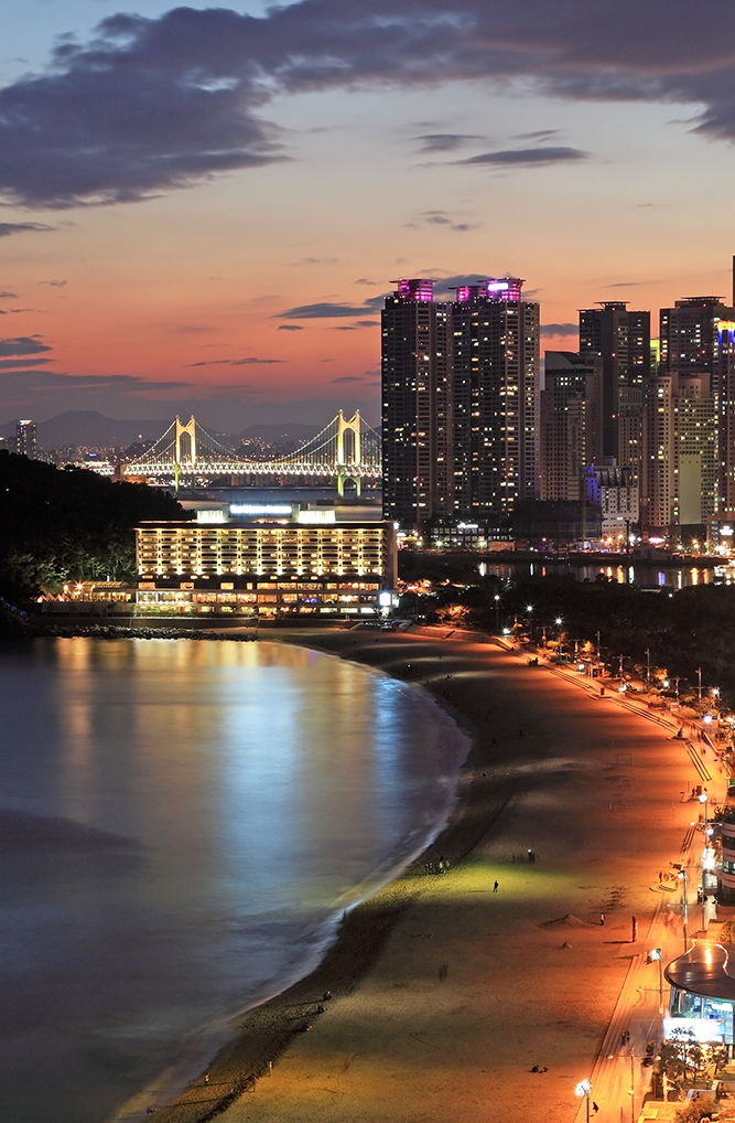 <p class= "tourstory-main-tit">BUSAN</p>