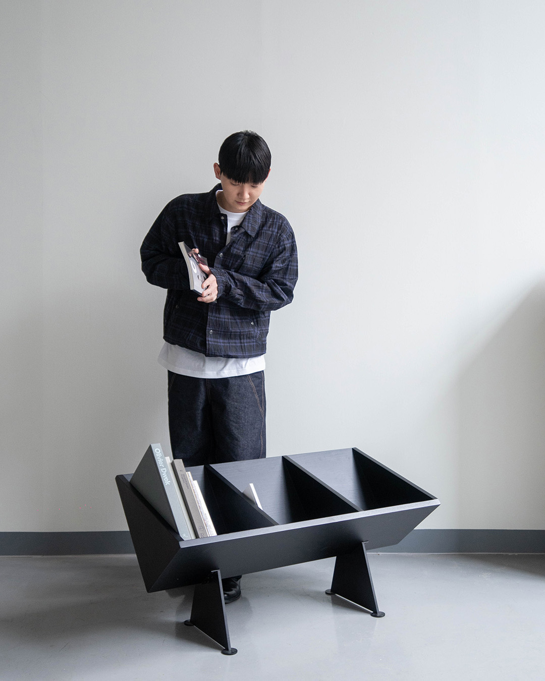 Jung Yubin & Trapeze Shelf ©Sangyun Shim